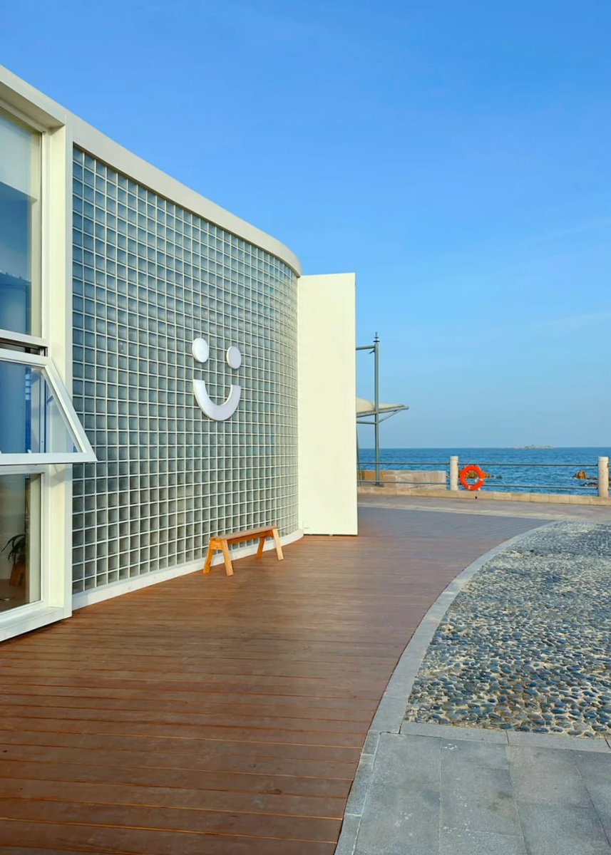 Terminr_____AS's tweet image. 비온뒤 바다보러가자!