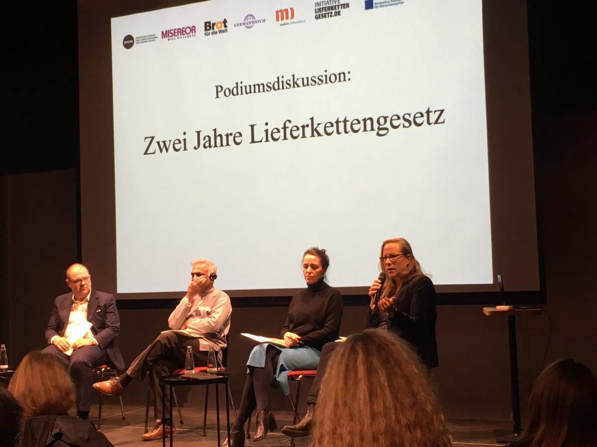 Armin Paasch (@armin_paasch) on Twitter photo „Das #Lieferkettengesetz bringt einen Riesenwandel im Mindset der Unternehmen“, sagt <a href="/KatharinaREU/">Katharina Reuter</a> vom <a href="/bnw_ev/">Bundesverband Nachhaltige Wirtschaft</a>. „Davon werden sie am Ende profitieren.“ <a href="/ECCHRBerlin/">ECCHR</a> <a href="/Misereor/">Misereor</a> <a href="/SaageMaass/">Miriam Saage-Maass</a> <a href="/LieferkettenG/">Initiative Lieferkettengesetz</a> <a href="/AchimTruger/">Achim Truger</a> „Das #Lieferkettengesetz bringt einen Riesenwandel im Mindset der Unternehmen“, sagt <a href="/KatharinaREU/">Katharina Reuter</a> vom <a href="/bnw_ev/">Bundesverband Nachhaltige Wirtschaft</a>. „Davon werden sie am Ende profitieren.“ <a href="/ECCHRBerlin/">ECCHR</a> <a href="/Misereor/">Misereor</a> <a href="/SaageMaass/">Miriam Saage-Maass</a> <a href="/LieferkettenG/">Initiative Lieferkettengesetz</a> <a href="/AchimTruger/">Achim Truger</a>