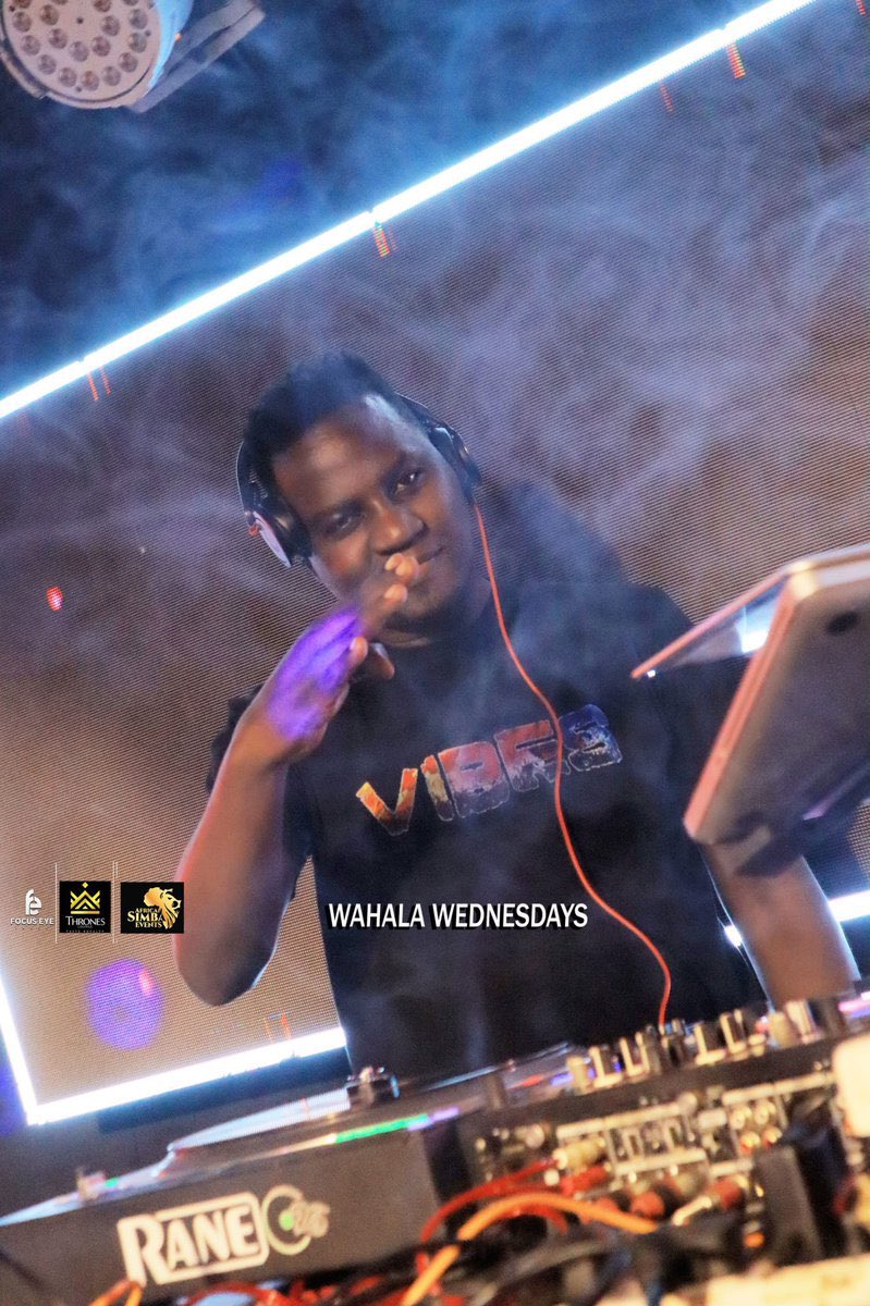 Kobs_Fifi's tweet photo. Where are you if not @throneskampala for #WahalaWednesday ?
#ThronesKampala https://t.co/r1rRExlDlg