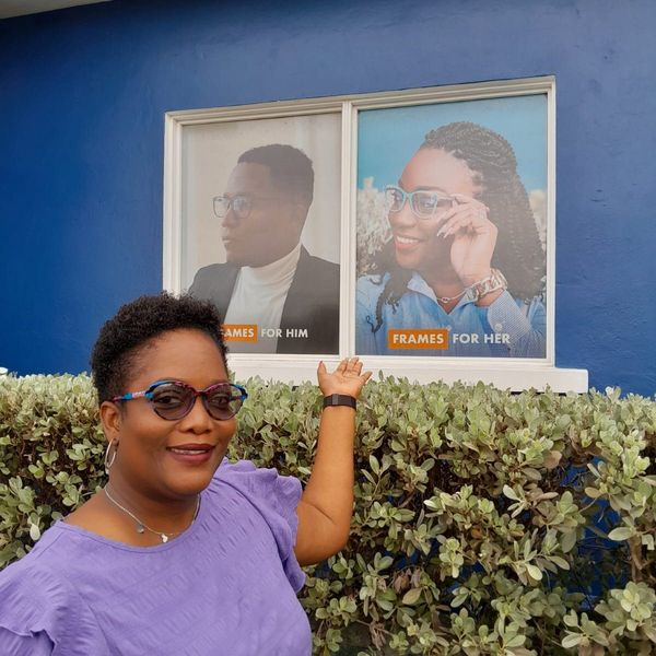 EyeMobileANU's tweet image. #CustomerCam 📷 - Check out the stunning Tanesha Thomas rocking her La Matta from Eye Mobile! 📷 From the sleek design to the perfect fit, this eyewear is all about making a bold statement.

#CustomerCam #LaMatta #Frames #ChooseYourStyle #SeeTheDifference #EyeMobileVisionCare