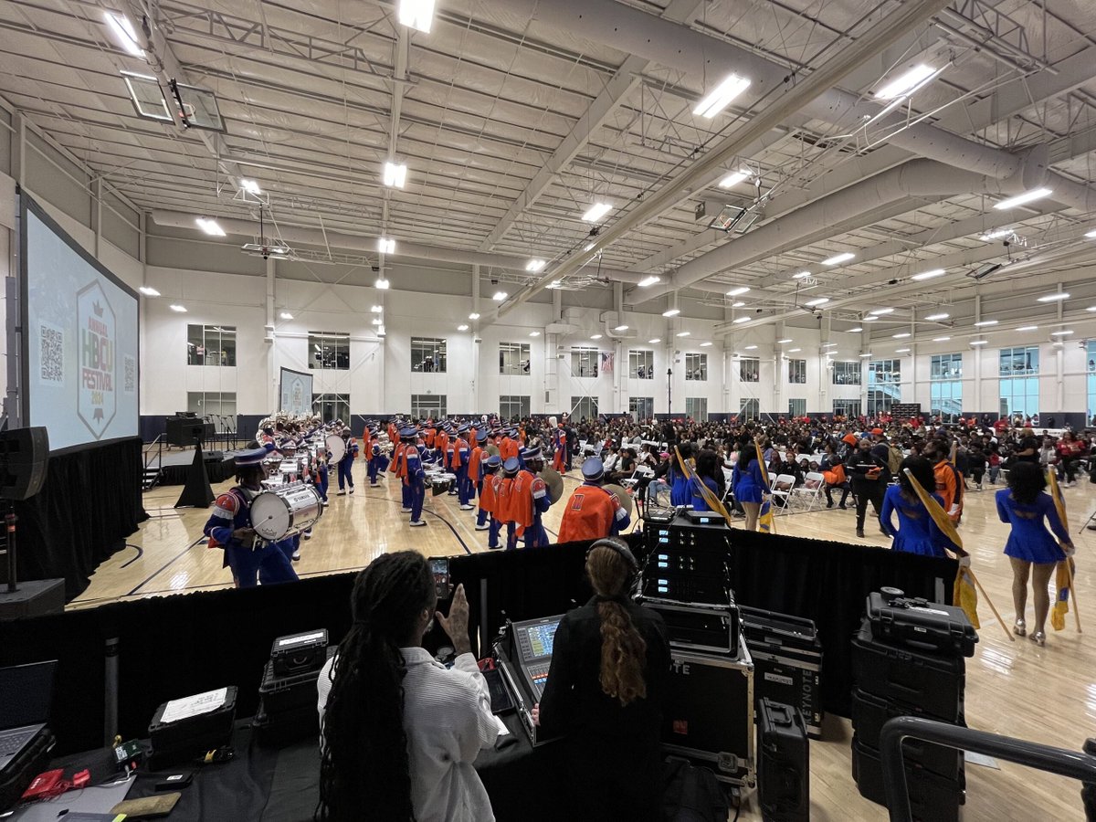 keynote_event's tweet photo. The Alfred Street HBCU event at the St. James was a huge success! Thank you to everyone for making this day come together! Also, a big round of applause to the marching band for being the star of the show! 🌟

#audiovisual #eventsdc #corporateevents #EventPlanning https://t.co/h9ToZ5nMft