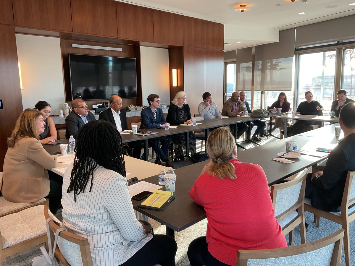 TMobilePolicy's tweet image. Last week, @TMobile hosted a @USITUA roundtable with U.S. Government representatives discussing how best to advance U.S. interests and priorities at the #ITU and build the next generation of leadership. Thank you to the @StateDept, @FCC and @NTIAgov participants for an insightful…