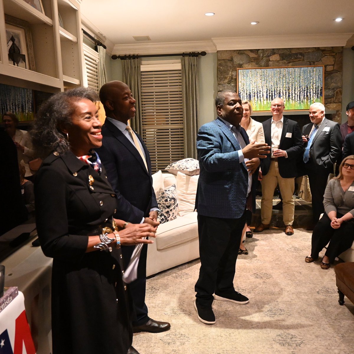winwithwinsome's tweet image. Grateful to have @votetimscott by my side in this race. Your support and leadership inspire us all as we work to secure Virginia’s future. Special thanks to Emily and Marc Lampkin for hosting, and to everyone who joined us for a packed event. #LeadVA #WinWithWinsome