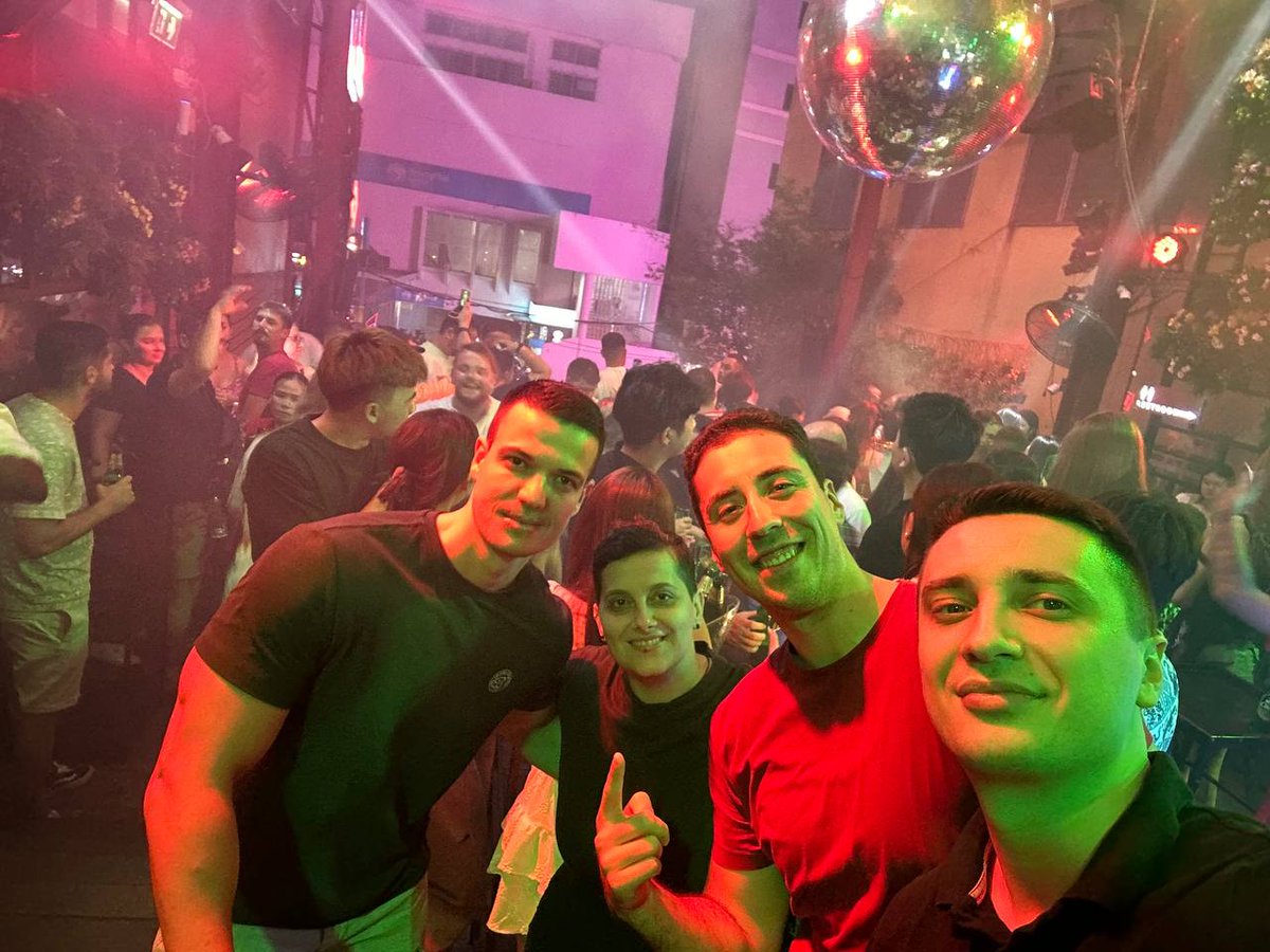 Dream team at ZK Santé 😎 <a href="/inesisljami/">Ines I. | txFusion</a> <a href="/mimitxfusion/">Mimi | txFusion</a> @FilipTxFusion <a href="/miroslav_tx/">Miroslav | txFusion</a>