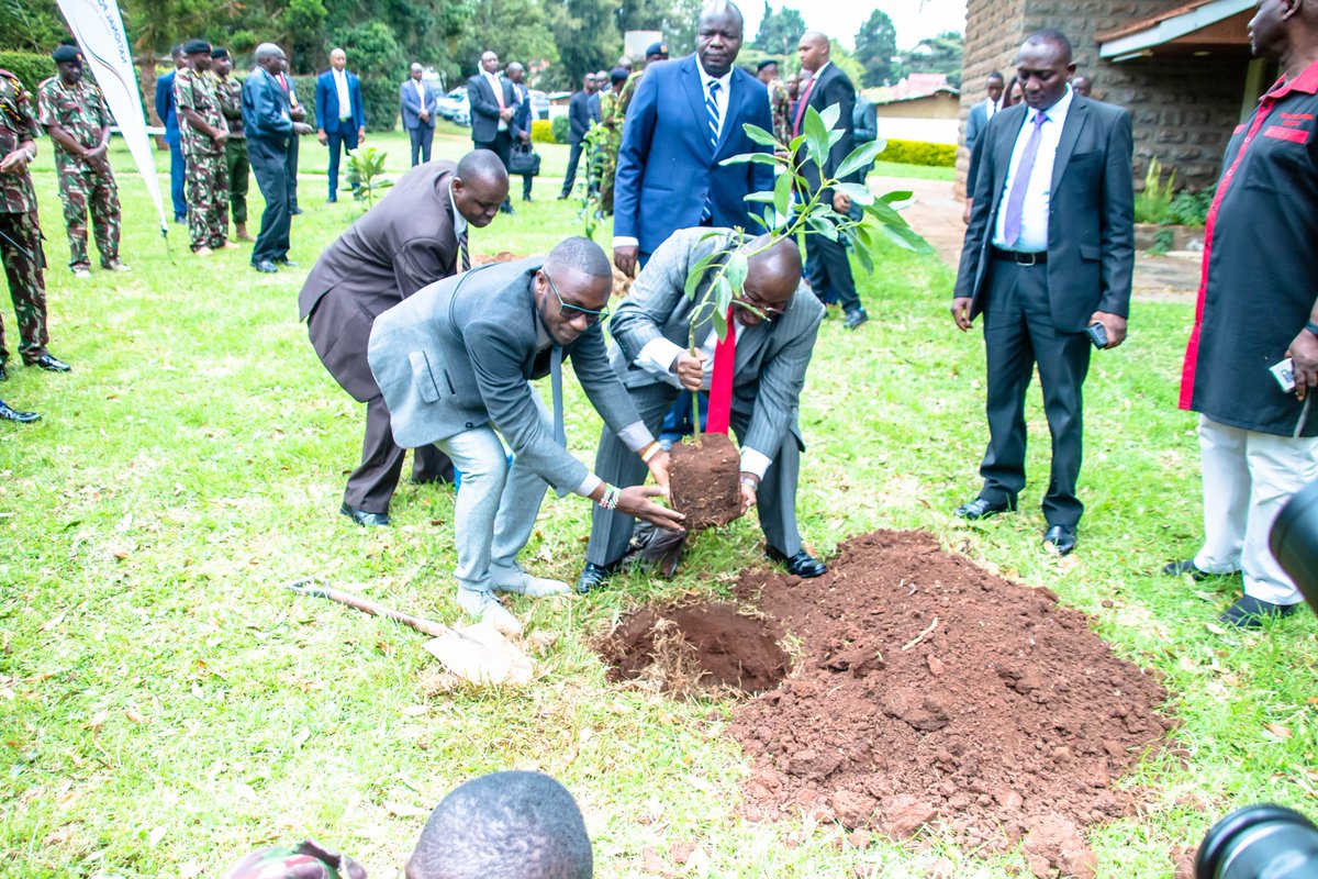AIU_uni's tweet image. launch of the AIU Psycho-Social Support Program! Proud partnership with AIU, Kenya Police Service,Disability Mainstreaming Foundation to champion mental health for our officers &amp;amp; community. Key support includes therapy, awareness campaigns, training. Together, building resilience