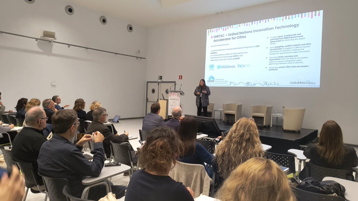 Como parte del debate en #EuskalHiriaKongresua, <a href="/livianonose/">Livia Nonose</a> de <a href="/UNITACHamburg/">UNITAC Hamburg</a> ha presentado las diversas herramientas desarrolladas por @UNHabitat en el uso de datos para la planificación y gestión de las ciudades, que ponen a las personas en el centro, para alcanzar el #ODS11