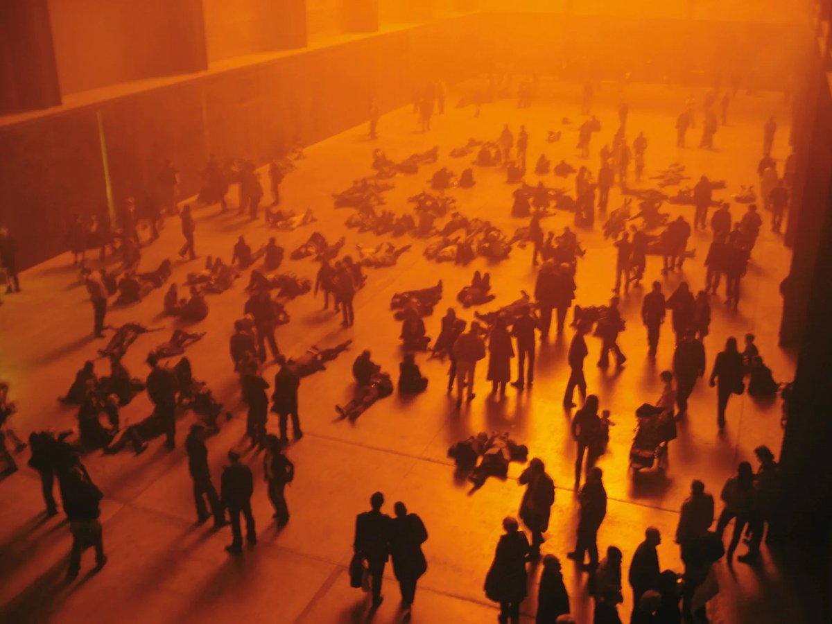 luusssso's tweet photo. “The Weather Project” by Olafur Eliasson 

London, England (2003) https://t.co/C237gyDdDW