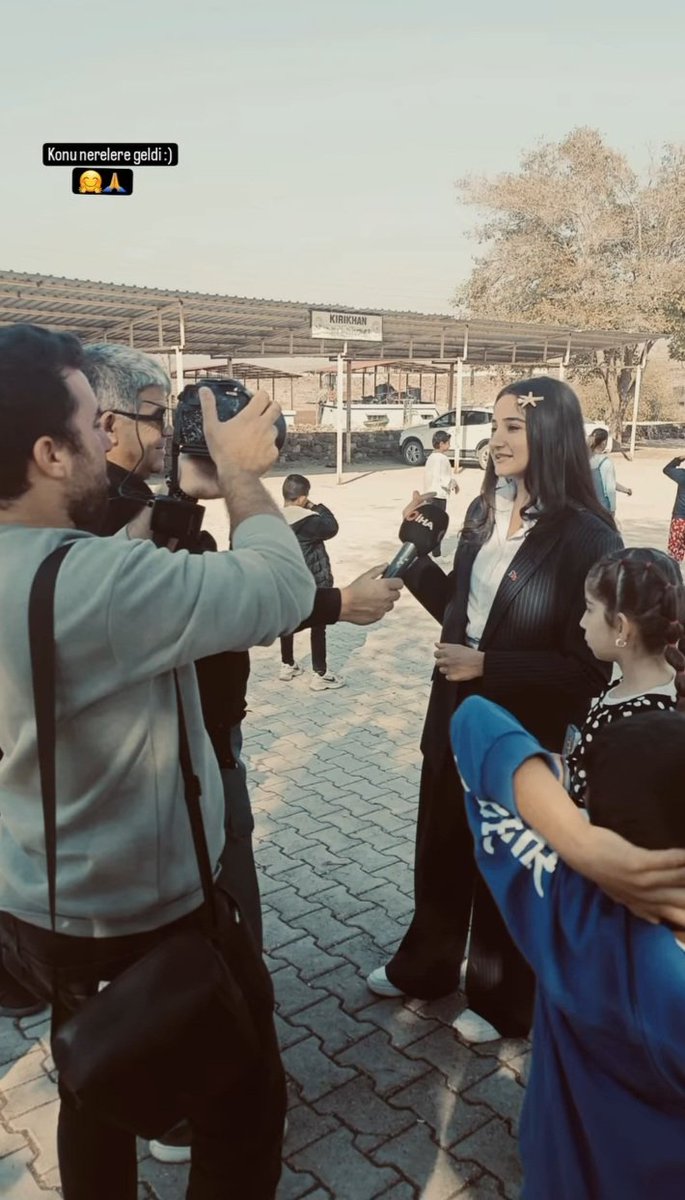 mmehmetayaz's tweet image. Bir köy okulunda öğrencilerine verdiği ödev ile sosyal medyada büyük beğeni toplayan yeğenim @ogr.melahatayaz &apos;i tebrik ediyorum. 
@tcmeb @Yusuf__Tekin @AbbasGucluTR
 .
#meb #odev #evisleri #köyokulu #hatay