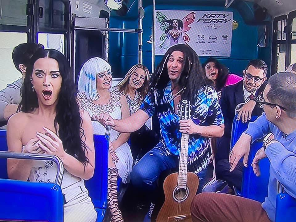 Indie5051's tweet photo. Katy Perry: Me la estoy pasando bien raro https://t.co/LutVHP7hY3