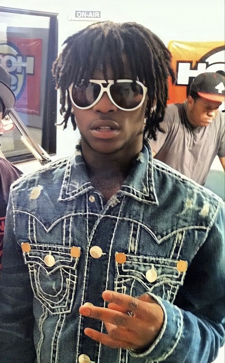 If yo girl got a chief keef hello kitty run