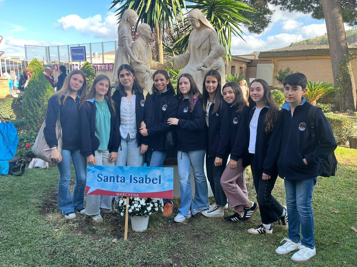 Acogida, Familia, testimonio, fe, fiesta…¡@MadreCarmen! En la celebración del 125 aniversario de su Paso al Cielo hemos vivido esto y más.
👉colegiosantaisabelmarchena.com/participamos-e…