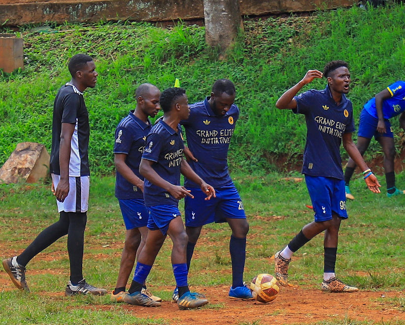 TheShackLeague's tweet photo. The #ShackLeague 🤝The hits, the comebacks, the trash talk. 

Nothing comes close to this level of passion. But win or lose, we're family. Exhausted, sore, but always ready for another round with the squad.🍻This is why we do it.

#OldFriendsNewMemories #SonTakubaFazo https://t.co/AJnAPbQQ5G