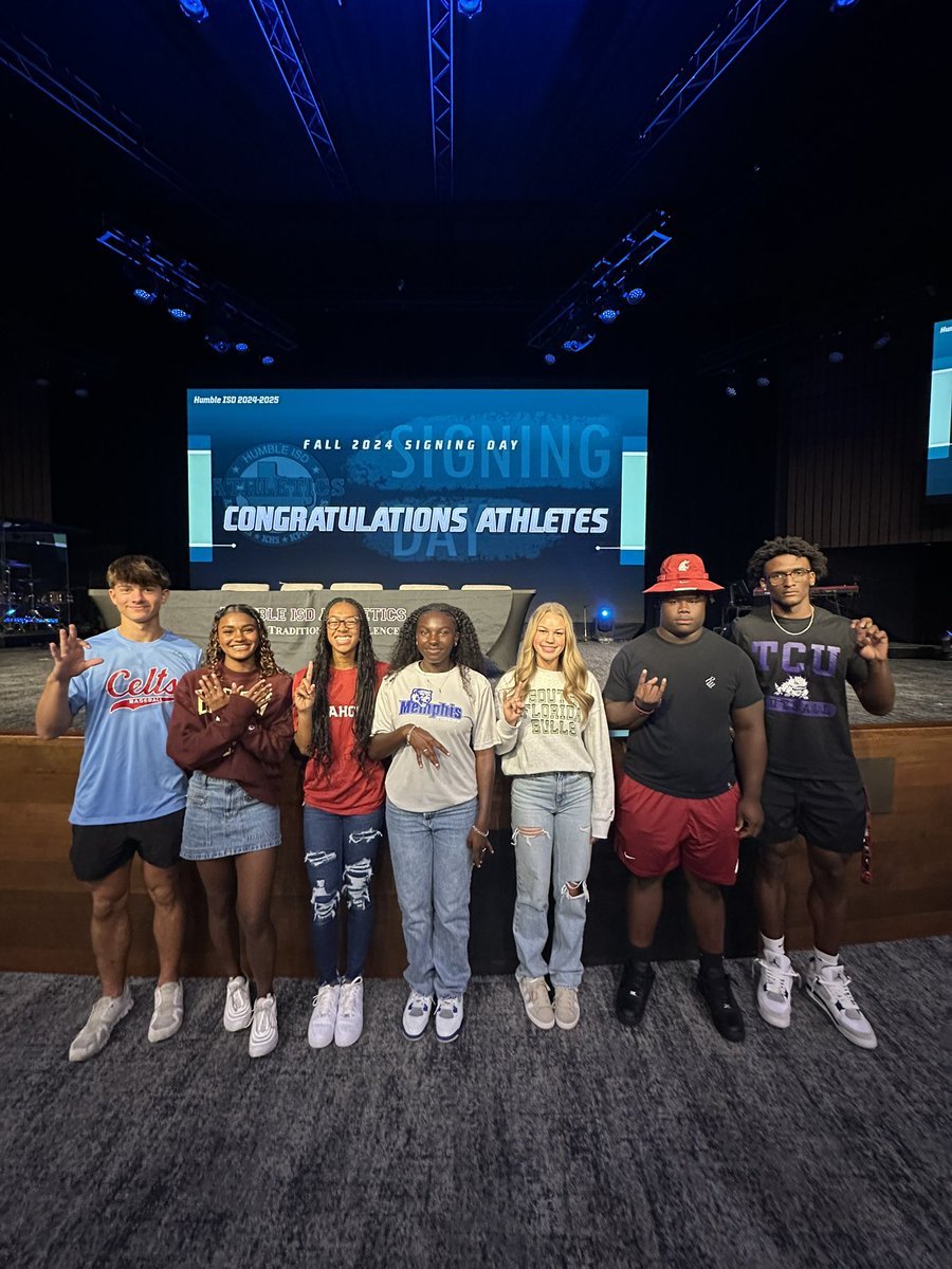 HumbleISD_SCHS's tweet photo. Congratulations to our seven Summer Creek student athletes who were honored today at the Humble ISD Signing Day! We are proud of you! 🎉✍️🐾 #BestistheStandard https://t.co/7FJ6eUNYXV