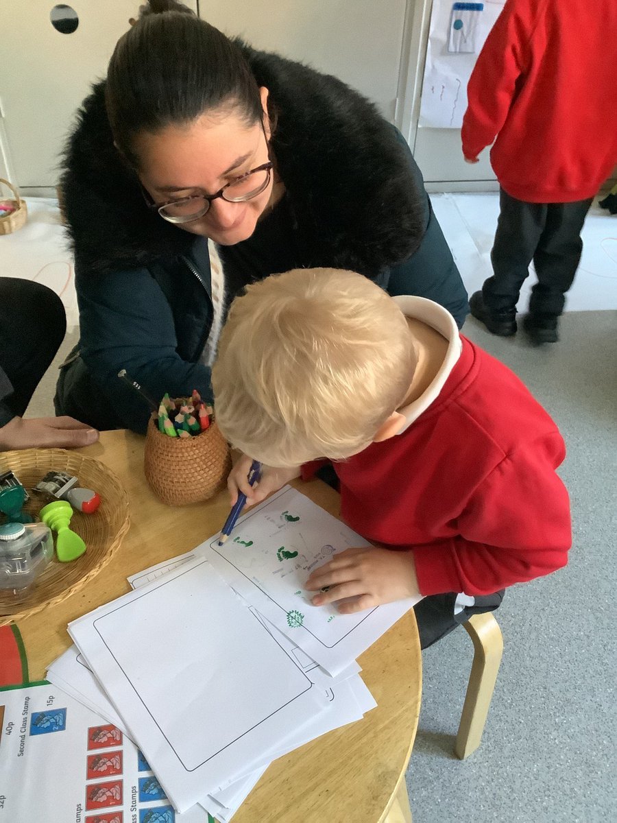The children had a lovely time working with parents in the Speech and Writing workshop engaging in lots of activities to support their learning 🐧🐧🐧