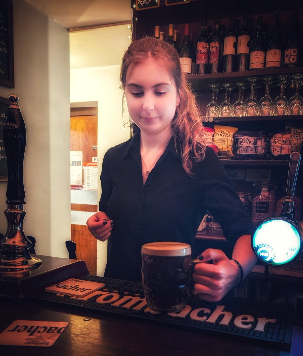 RichardMortime2's tweet photo. #Pubspintspeople
And Holly has tied the other two up in the cellar so the honour of pouring the second Mouse is all hers. https://t.co/N5OAUQOtvy