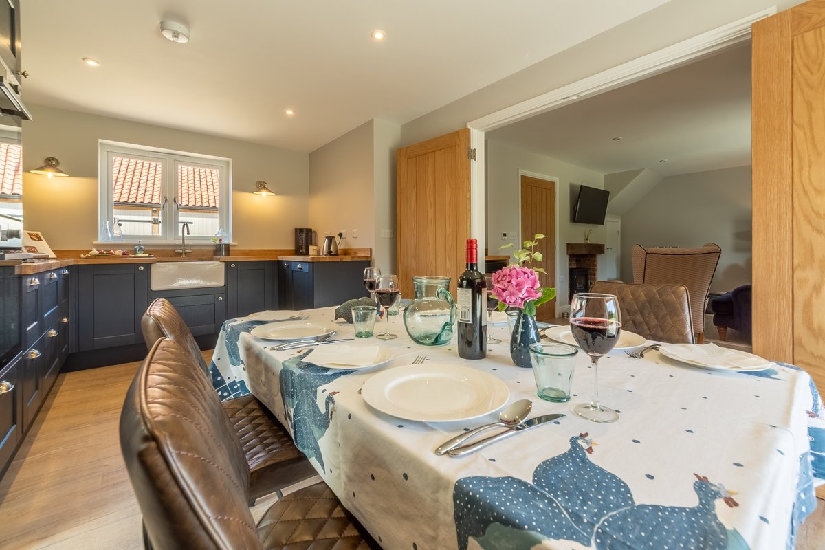 Cliff Farmhouse B&B Suites tweet media