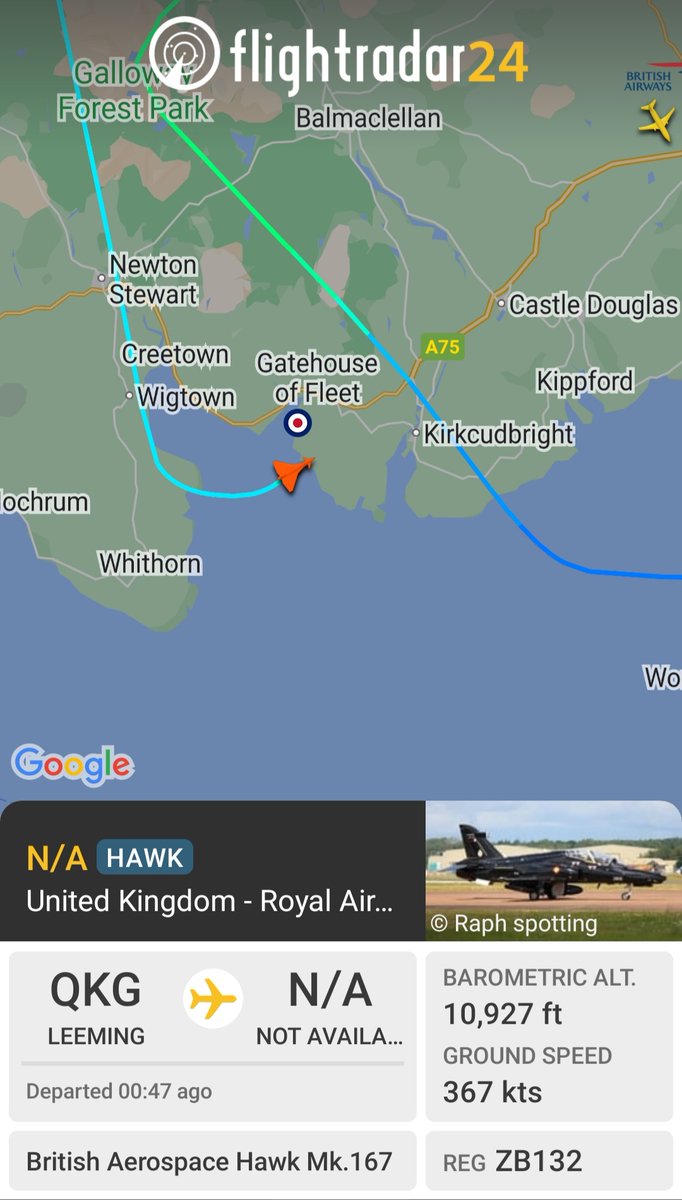 BloodyPolitics's tweet photo. 3rd and last is 🇬🇧 RAF Hawk #ZB132 from Leeming 🔥 https://t.co/SfISZJEZGw https://t.co/dsIUZR2npU