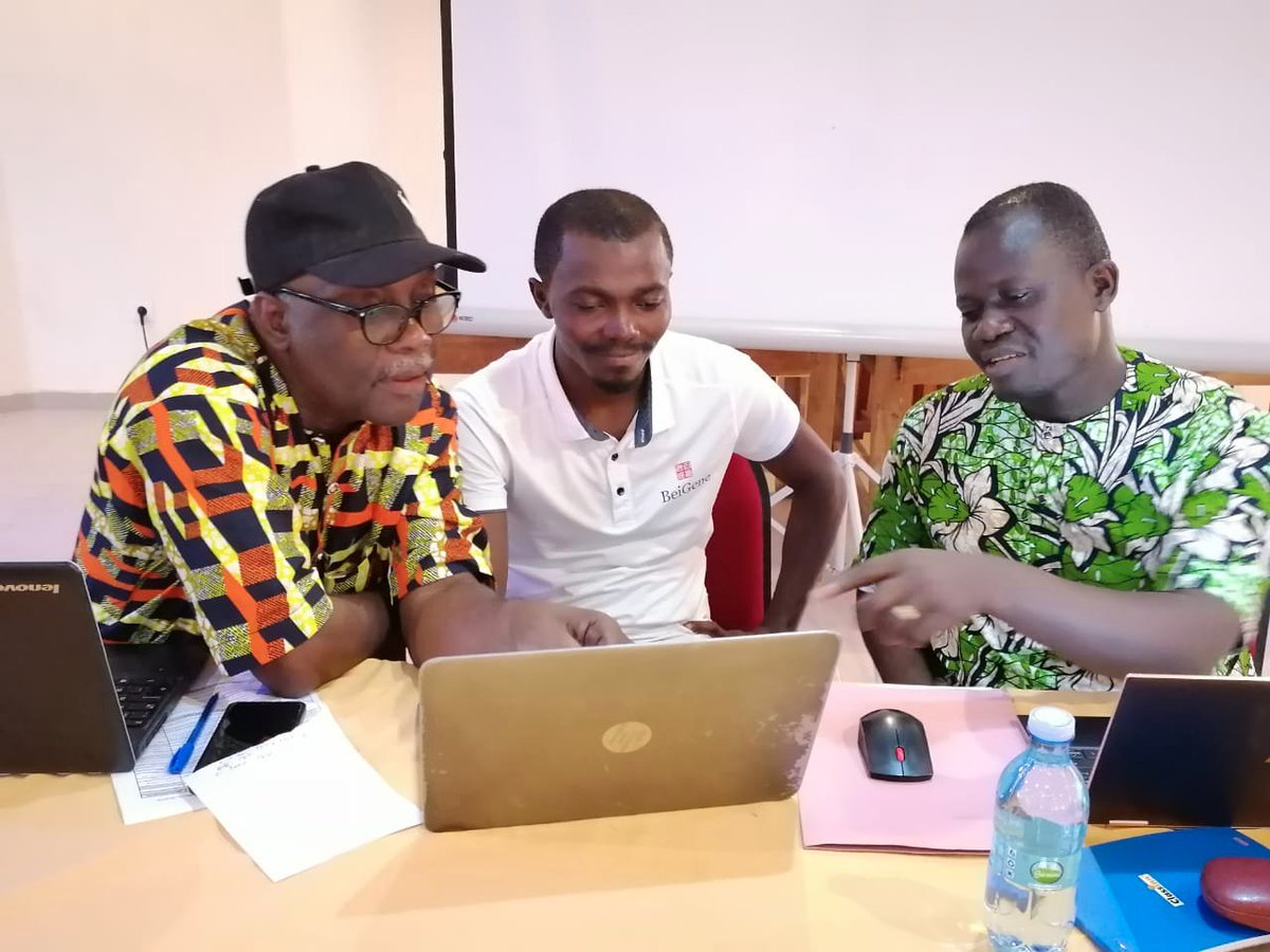 unfpa_benin's tweet image. Pour finaliser les plans d&apos;analyse et de tabulation du #RGPH5 au Bénin 🇧🇯,  2⃣5⃣ experts du recensement en atelier à Grand-Popo avec l&apos;appui de @insbenin et @unfpa_benin 
#JeComptePourLAvenir🇧🇯
#Census