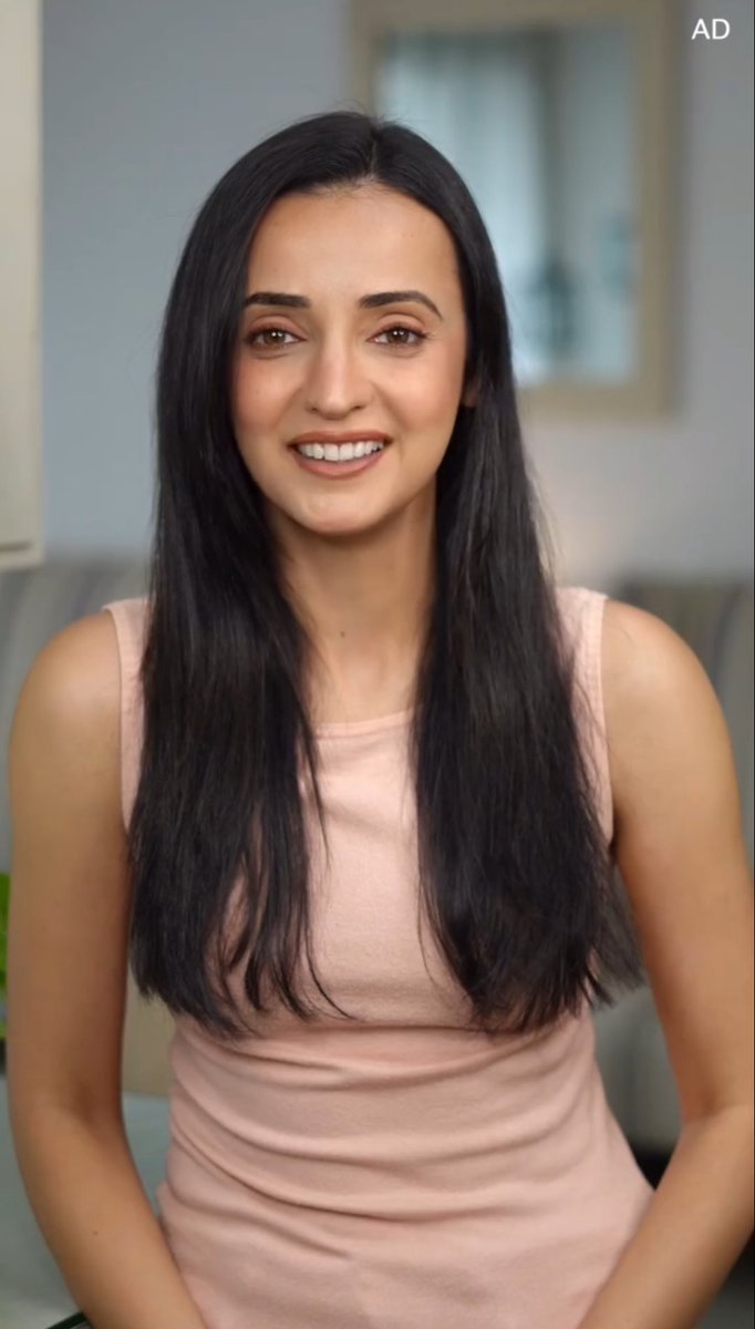 Sanaya Irani Daily tweet media