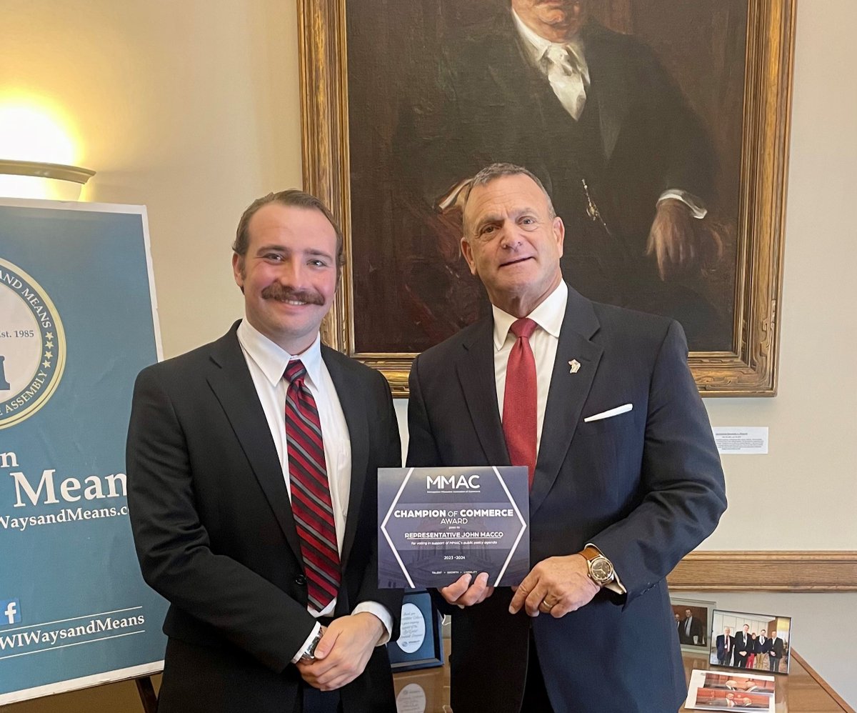 I'm honored to receive the Champion of Commerce Award from the Metropolitan Milwaukee Association of Commerce.

I'm proud of my work to support Wisconsin's business climate. Only by expanding job growth, investment, and economic opportunity can we move our state forward!