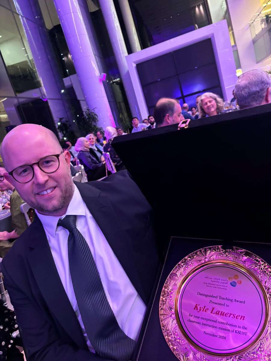 I’m humbled to have been awarded the annual <a href="/KAUST_News/">KAUST</a> Distinguished Teaching Award. This is the first time a Faculty from the <a href="/KAUST_BESE/">KAUST BESE</a> division has been awarded. It belongs mutually to all the Bioengineering TAs and co-instructors I have worked with over the last 5 years