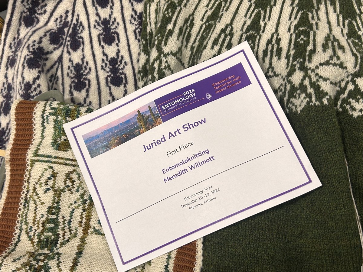 the_leafhopper's tweet image. Thank you so much to everyone who came and saw my sweaters and talked with me about them AND voted for them. I’m so absolutely thrilled, and just really excited for what I’ll be bringing next year…