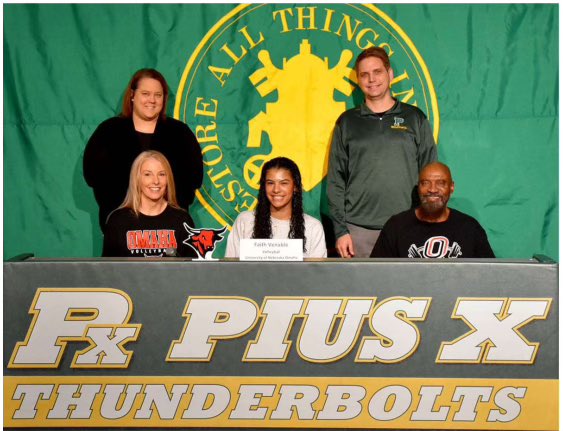 faithvenable_'s tweet photo. happy signing day!! so excited for the next 4 years with @OmahaVB 🤘🏽 https://t.co/Z0OVI8GmGy