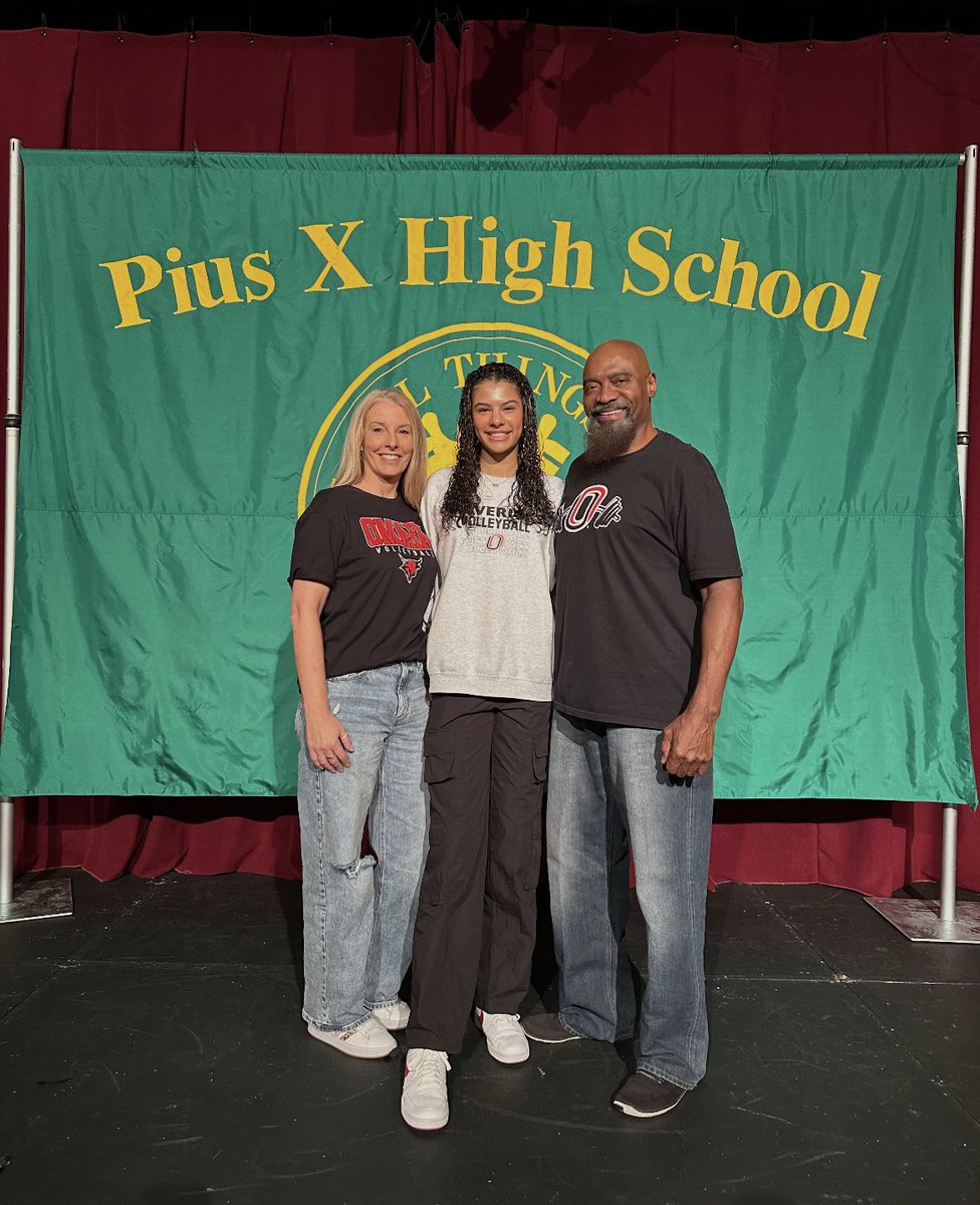 faithvenable_'s tweet photo. happy signing day!! so excited for the next 4 years with @OmahaVB 🤘🏽 https://t.co/Z0OVI8GmGy