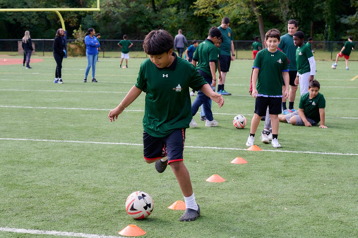 CalRipkenSrFdn's tweet photo. Kickin’ it with Ripken! ⚽We had a blast with the kids from the @BGCAAC, who joined us for a fun day of soccer. The kids were joined by volunteer mentors from the FBI, ATF, Maryland Natural Resources Police, and MDTA Police. Thank you to the GOCCP for making this event possible! https://t.co/g3nK4anRhE
