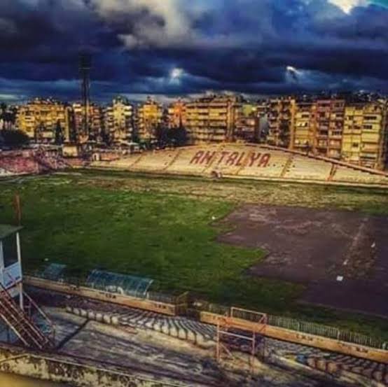 Biz en güzel anılarımızı buraya gömdük! Ve o günden sonra artık hiç bir şey eskisi gibi olamadı..