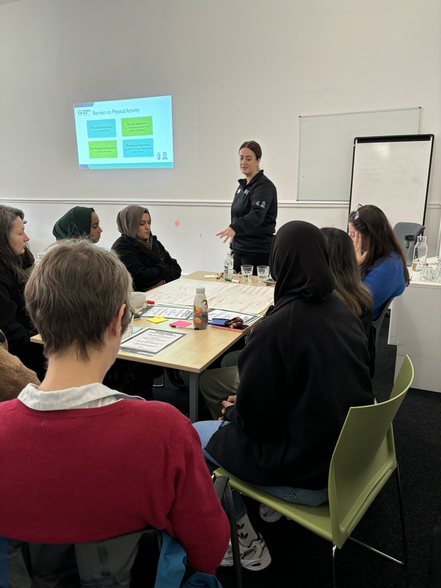 N_Millington89's tweet image. Huge thanks to Katy from @YorkshireSport for delivering a great training session “Helping People to Move More” to Social Prescribers from @LinkingLeeds &amp;amp; @BHR_PCN staff based in Burmantofts, Harehills and Richmond Hill. Thanks to @ShineLeeds for hosting us.  #walkitrideit