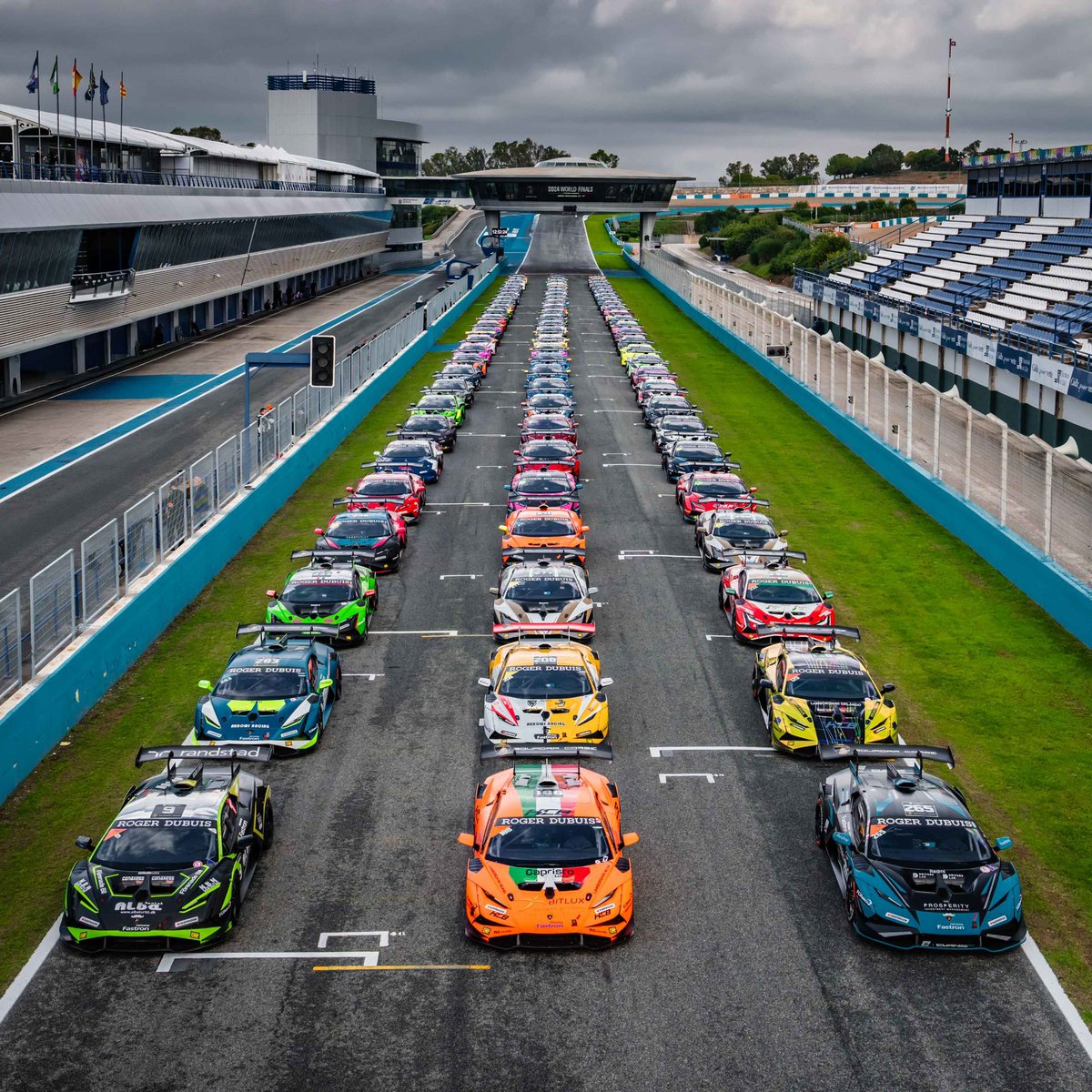 Lamborghini Super Trofeo group picture says it all: Round 6 has officially begun here at Jerez de la Frontera with 88 cars on the grid, bringing us one step closer to the World Finals 🤩

Get ready for some intense days of racing as teams give it their all on the track!