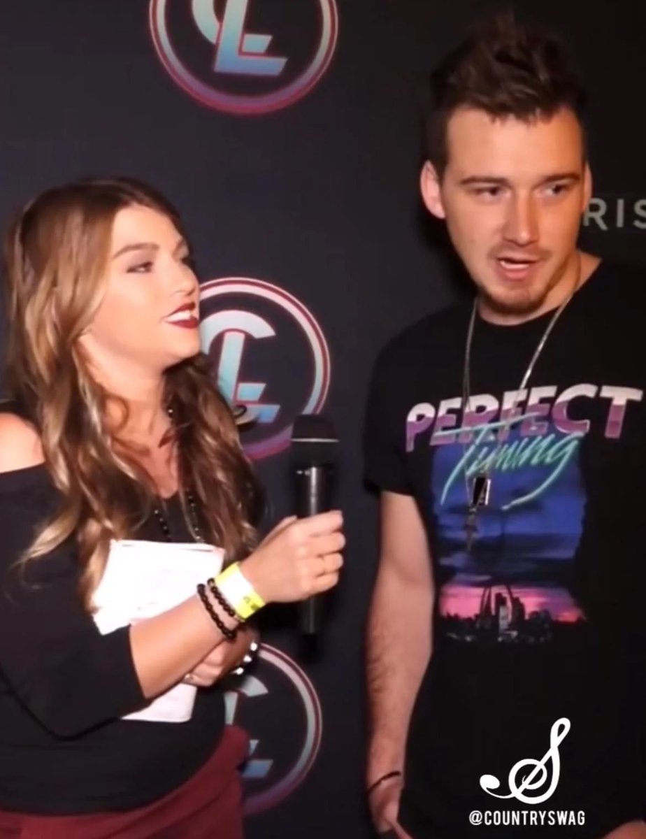 TheDonRises's tweet photo. Morgan Wallen repping NAV back in 2017. #MythicalPull https://t.co/USjI4qqth1