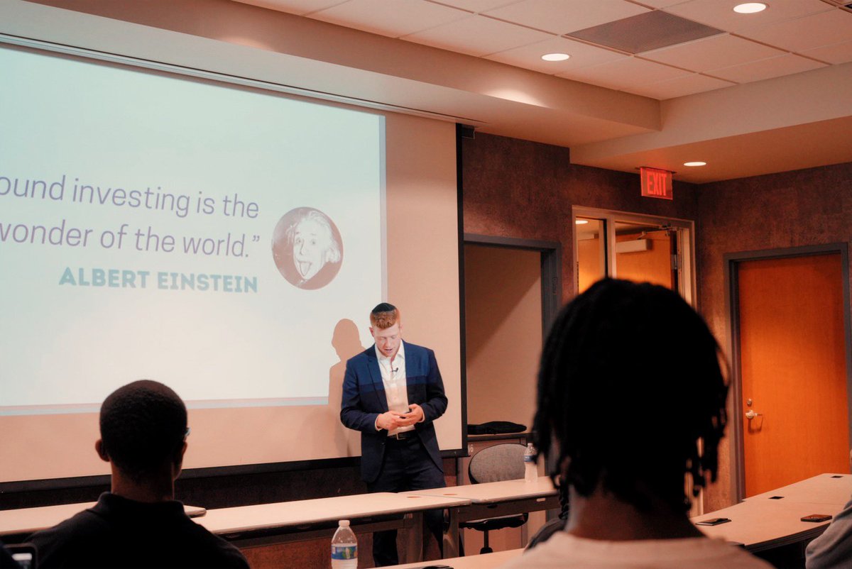 maverickvpeters's tweet image. Had an awesome time speaking at the University of Akron to the SAAB students! 

Proud to see these future leaders walking away with real tools and a clear plan to make their money work for them.

#FinancialBasics #UAkron #FinancialLiteracy