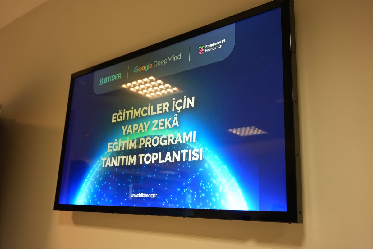 gitresmi's tweet image. BTK Merkez yerleşkesinde Google DeepMind, Raspberry Pi Foundation ortaklığında düzenlenen Experience AI Tanıtım Programımıza katılımlarından dolayı herkese teşekkürlerimizi iletiyoruz..
RRaspberry Pi@googledeepmind
#yapayzeka #btider #google #rasperrypi