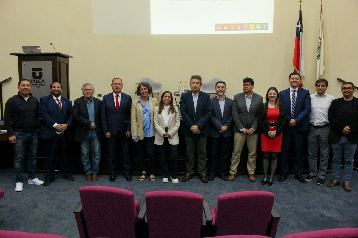 La Facultad de Economía y Negocios celebró su 37° aniversario con la clase magistral “El Futuro de la Sostenibilidad en los Negocios”, a cargo de destacadas expertas de la fundación <a href="/JA_Chile/">Junior Achievement Chile</a>

Más información aquí ⬇️

fen.utalca.cl/fen-utalca-cel…