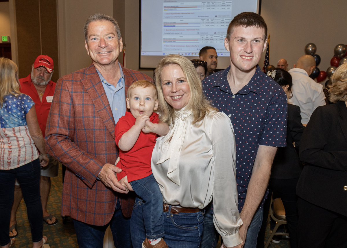 jenna_persons's tweet photo. My favorite election night photo. Hunter’s face says it all! 🇺🇸❤️🎉 https://t.co/LPL1jh5I5U