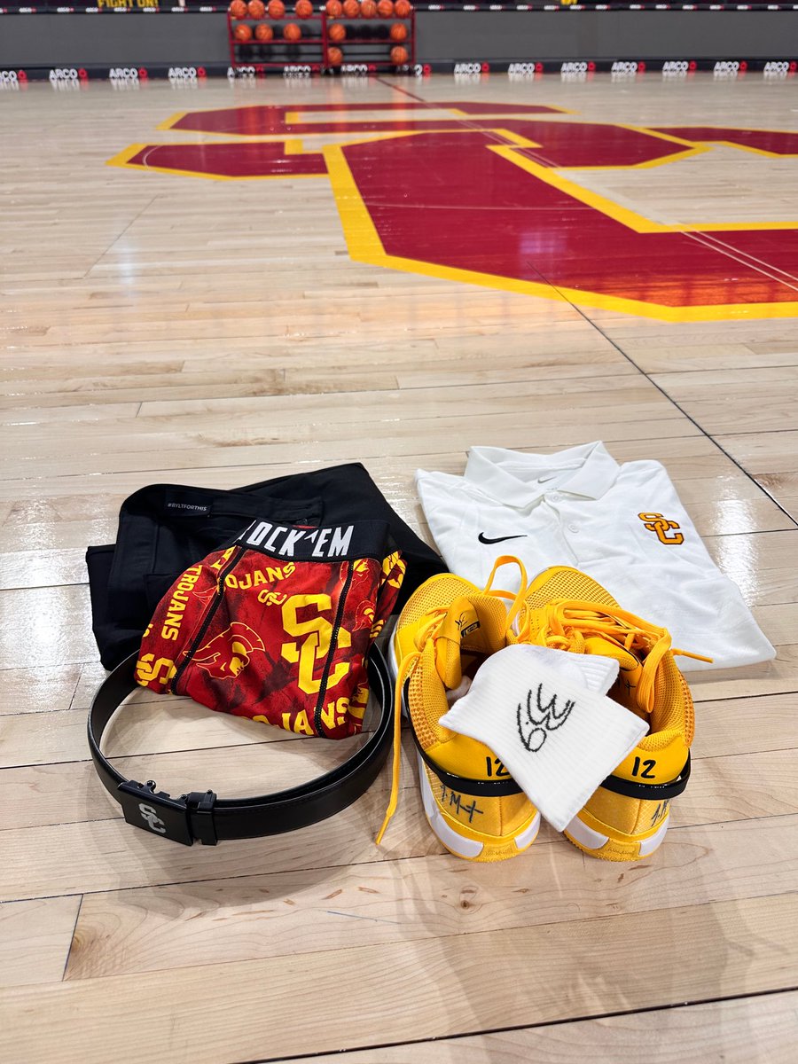 <a href="/USC_Hoops/">USC Men's Basketball</a> gameday essentials 👀