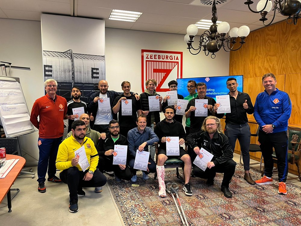 AVVZeeburgia's tweet photo. @AVVZeeburgia is genomineerd voor de prestigieuze Michael van Praag Award voor #diversiteit en #inclusie van de @KNVB. Zaterdag 16 november, reikt bondsvoorzitter Frank Paauw deze belangrijke prijs uit. Hopelijk aan ons.
#wijzijnzeeburgia #wheretalentgrows #knvb #zeeburgia https://t.co/gzJTj2oLBI