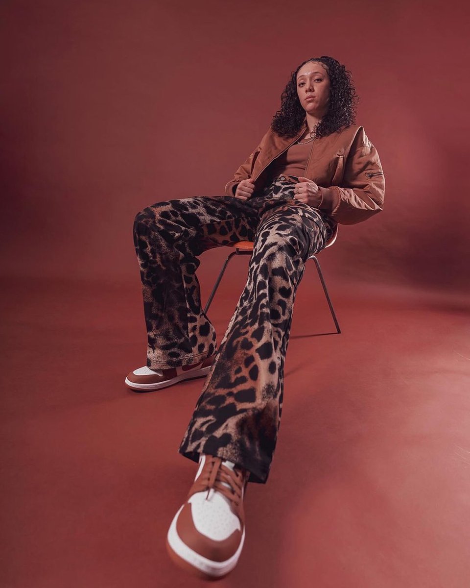 PostHer Chill tweet media