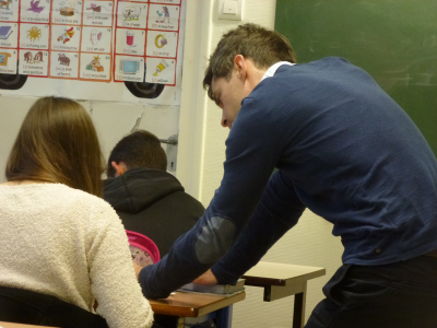 frjarraud's tweet photo. De même 31% des élèves OCDE disent que leur professeur leur demande de faire le lien entre le cours actuel et les précédents c'est 36% en France. https://t.co/gnda9Wbli2