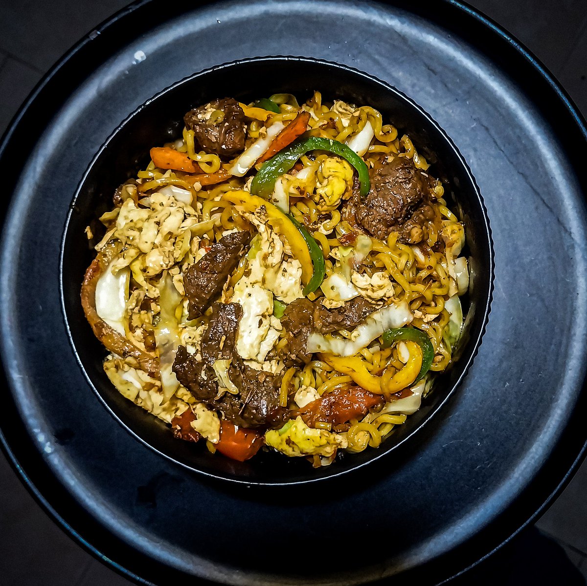 Perfektos20's tweet photo. FOOD EVENING 🌄, MY NEIGHBOURS. IT'S WORTHWHILE WEDNESDAY 😋. Pan-Seared Medium Rare Beef, and Blanched Veggies Stir-fry Noodles. Dinner is Served!
🥰🥰🥰 https://t.co/ccX43Ag23E