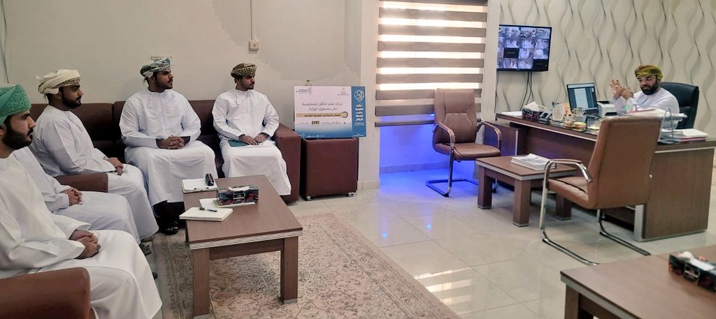 EduGovSbt3311's tweet photo. استقبل مدير المدرسة أ. علي البلوشي متدربين من جامعة السلطان قابوس، حيث رحب بهم وبدأ المتدربون زيارتهم بحضور الطابور الصباحي ثم قدم لهم عرضاً عن الأنشطة والبرامج التعليمية في المدرسة . https://t.co/ScyqH0Cfpt
