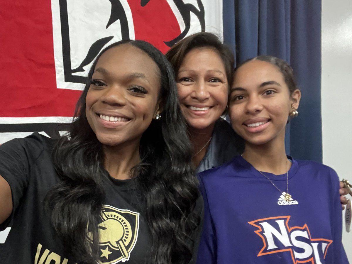 ❤️🏐 Congratulations <a href="/kennedy_jones25/">Kennedy M. Jones</a>  <a href="/emmcfarland_2/">Emmarie Mcfarland</a> . Go do great things at the next level. <a href="/DawsonHighSchl/">Dawson Eagles</a>