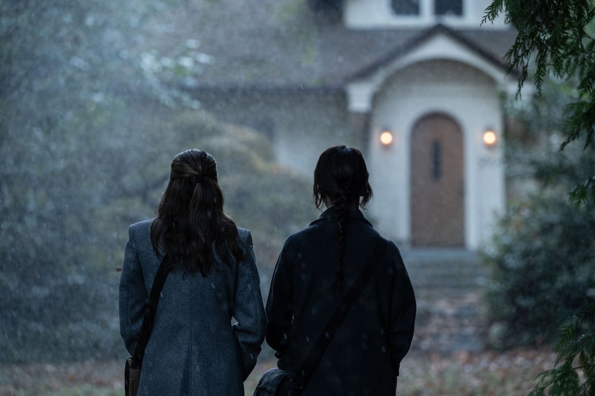 TheWatchAndTalk's tweet photo. We'll still keep posting here for a bit longer, but really, there are much better places to find us online. But for now, check out our latest episode in which @DerekMiranda85 and @KarenMPeterson talk #HereticMovie .

https://t.co/eH1dpna2cy https://t.co/5p7ohTIy7A