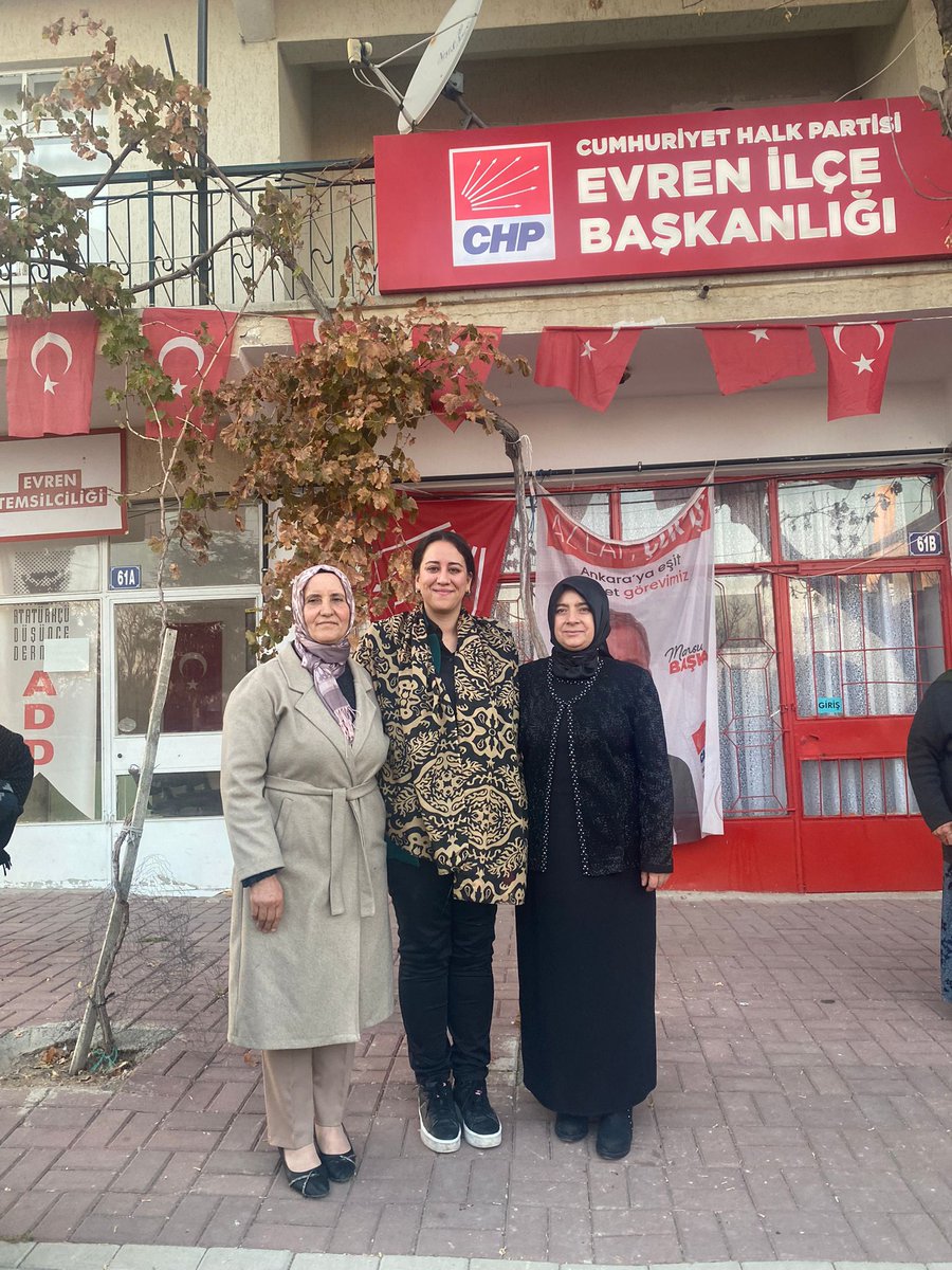 yeniankarakadin's tweet photo. Ankara İl Kadın Kolları Başkanımız Av. Ayça Çağlar, Ankara İl Başkan Yardımcımız Esma Temür Ekinci ve Ankara İl Kadın Kolları Yöneticilerimizle birlikte Evren İlçe Başkanlığımızı ziyaret ettik ve örgütümüzün izleyeceği yol haritası için değerlendirmelerde bulunduk. https://t.co/Xq7wpnLZ4w