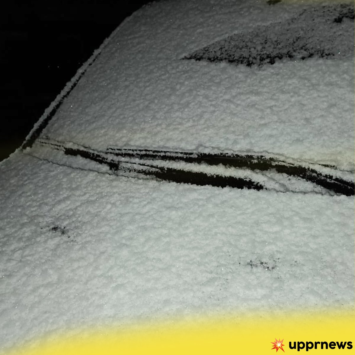 uppr_news's tweet photo. ❄️ ERSTER SCHNEE
❄️ Im Mühlviertel - hier Altenberg - schneit es bereits!
#schnee #winter #neuschnee #altenberg #mühlviertel #winter #vorsicht #snow #uppr #upprnews https://t.co/7D2HiDZLKl