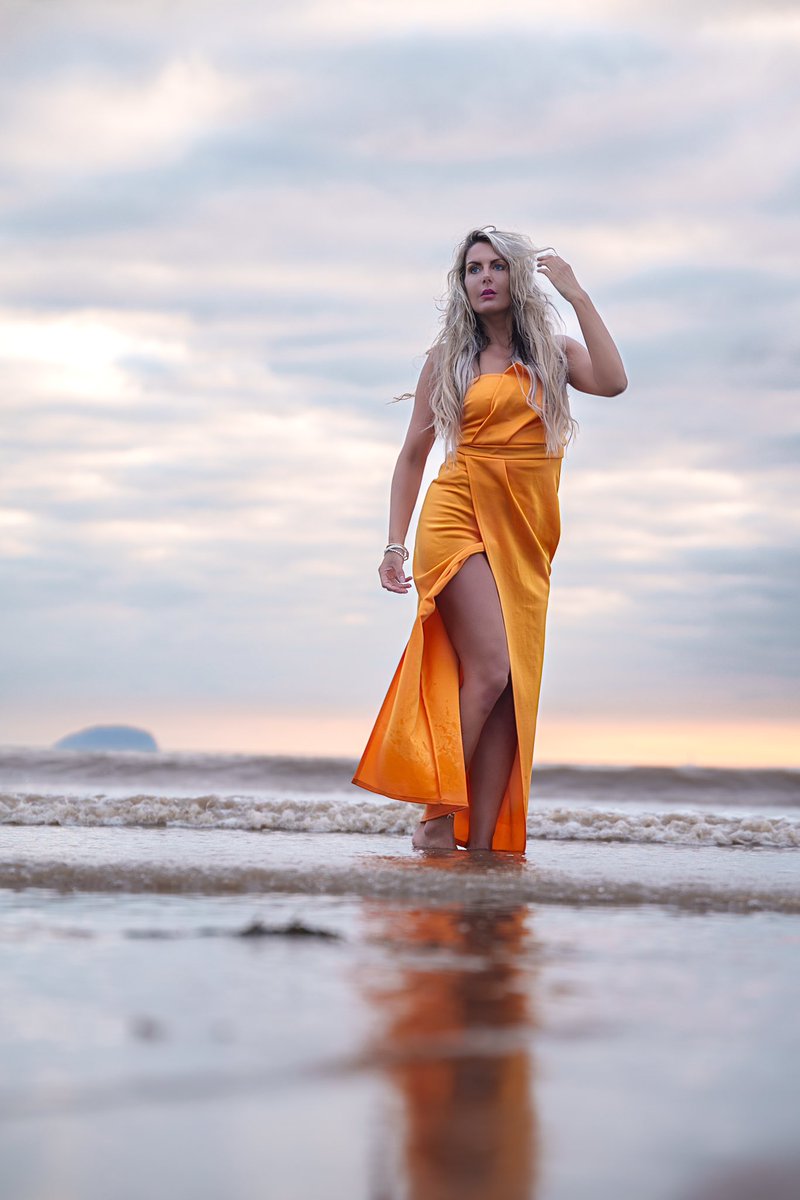 firstadekit's tweet image. Victoria.