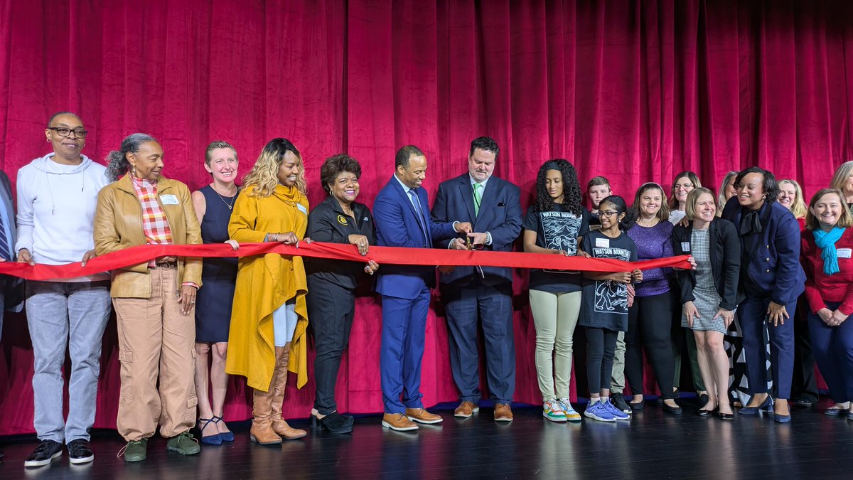 I had the pleasure of attending the dedication of LCPS' 100th school at Watson Mtn. MS today and wished a happy 100th birthday to a special community member. Go Yetis! #OneLCPS #WatsonMountain <a href="/LCPSOfficial/">LCPS News</a>
