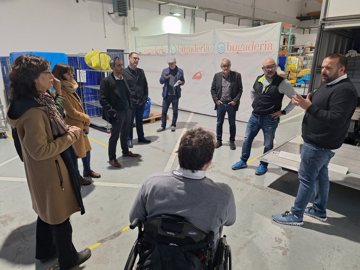 fundaciomap's tweet photo. 🤝🏻Avui hem rebut la visita del secretari de @treballcat, @EmpoPR; el director d'@econ_socialcat, @davidbonvehi, i el director dels SSTT de Girona.

Hem explicat què fem en l'àmbit del treball i la inserció laboral de persones amb #disCapacitat i en situació de risc al #Ripollès. https://t.co/6JtHsXCLCM